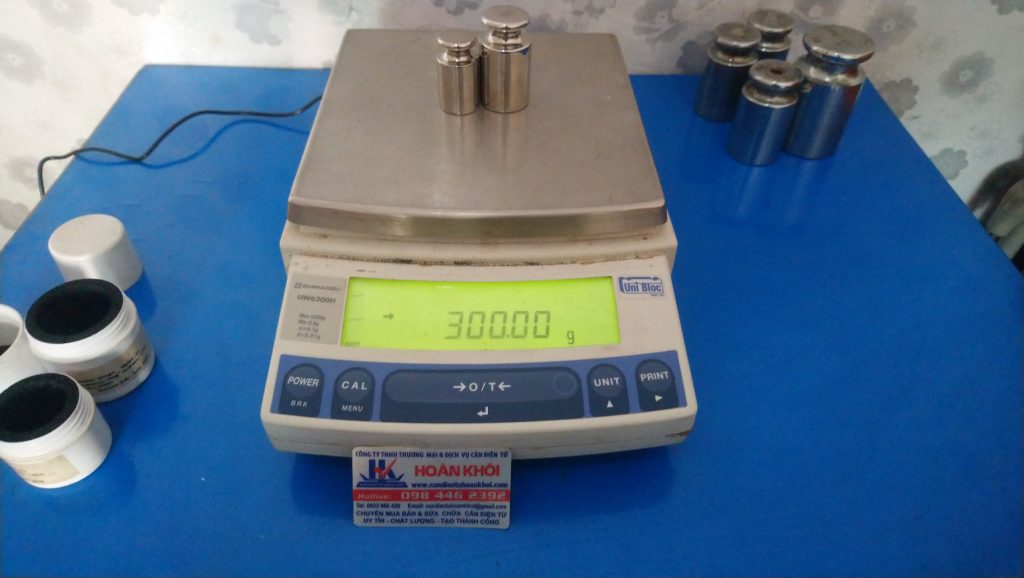 huong-dan-hieu-chuan-can-dien-tu-shimadzu-uw6200h-6200g